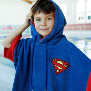 Superman poncho lastele – pehme ja mugav S